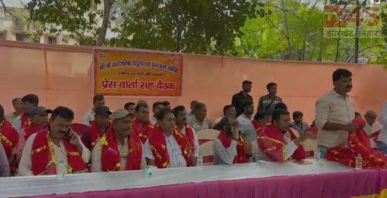 धनबाद के तेतुलतल्ला दुर्गा पूजा पंडाल में दिखेगा अनोखा नजारा, 75 फीट का मूविंग पंडाल और 300 वॉलंटियर संभालेंगे व्यवस्था