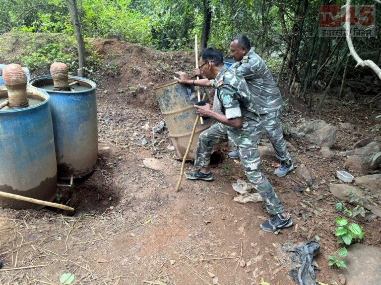 राजनगर में अवैध शराब भट्ठी ध्वस्त, 300 किलो जावा महुआ नष्ट