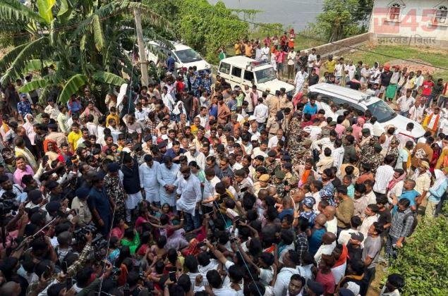 बिहार के वैशाली में गंगा नदी में नाव पलटने से 13 बच्चों की मौत, पीड़ित परिवारों से मिले चिराग पासवान