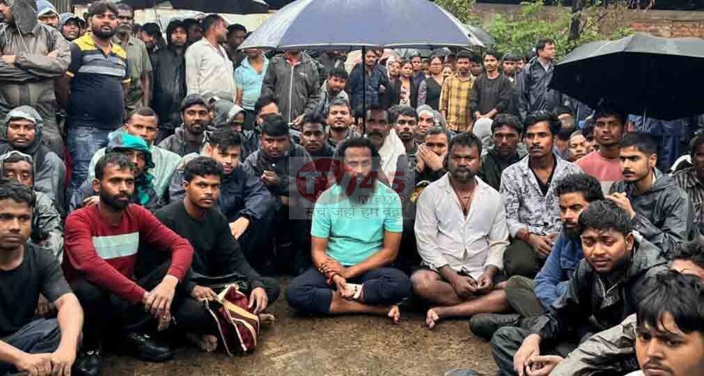 Workers Protest: RKFL के मजदूरों का धरना, JLKM नेता तरुण महतो के नेतृत्व में प्रबंधन से वार्ता